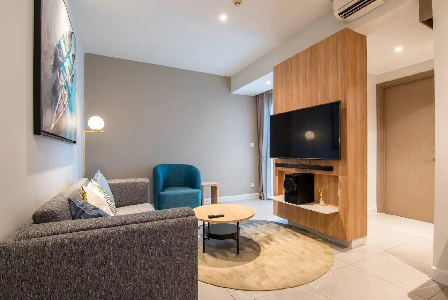 Luxury 2 Or 3Br Apartment In Dist 1 N Pool, Gym, Airport Pickup Ho Chi Minh City 0*,