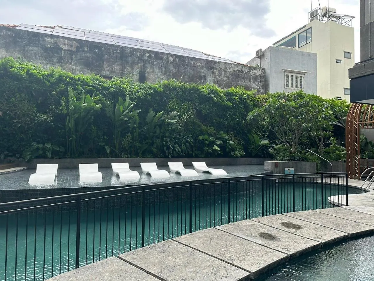Luxury 2 Or 3Br Apartment In Dist 1 N Pool, Gym, Airport Pickup Ho Chi Minh City Vietnam