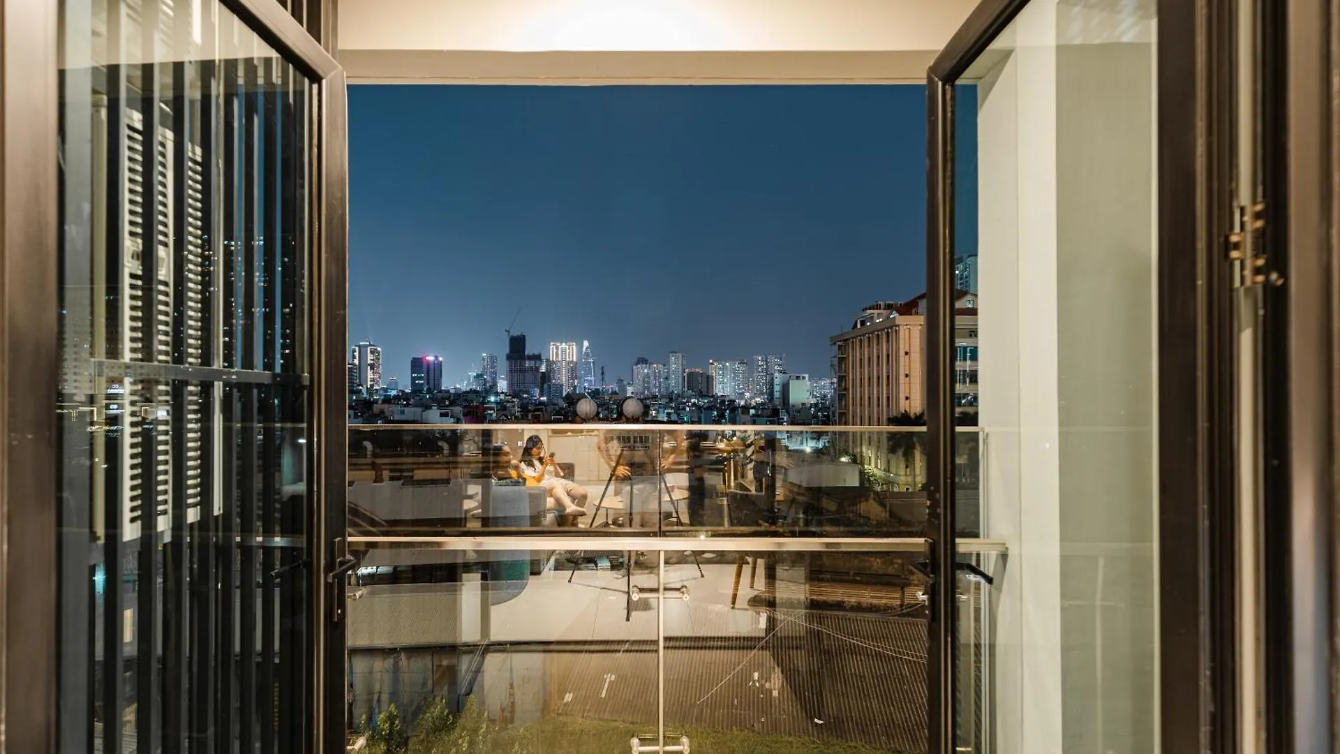 Luxury 2 Or 3Br Apartment In Dist 1 N Pool, Gym, Airport Pickup Ho Chi Minh City