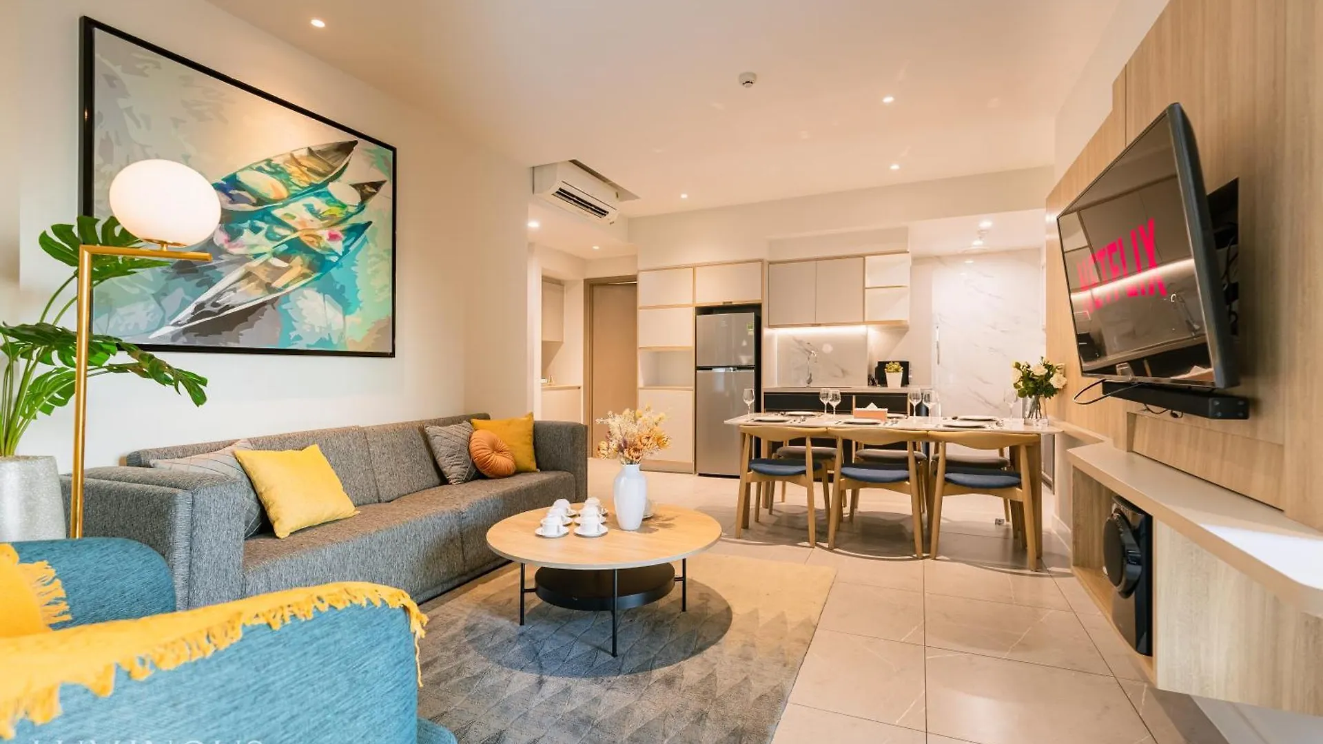 Luxury 2 Or 3Br Apartment In Dist 1 N Pool, Gym, Airport Pickup Ho Chi Minh City